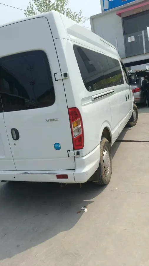 2021 MAXUS XinTu V80 2.0T 139HP L4 6MT,autocango,china used car exporter,china ev exporter,chinese used car exporter,chinese used ev exporter