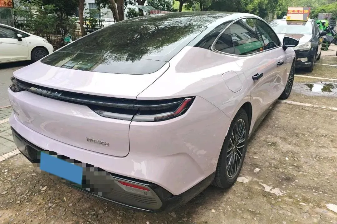 2025 Geely Galaxy Starshine 8 1.5L 112HP L4 1DHT PHEV,autocango,china used car exporter,china ev exporter,chinese used car exporter,chinese used ev exporter