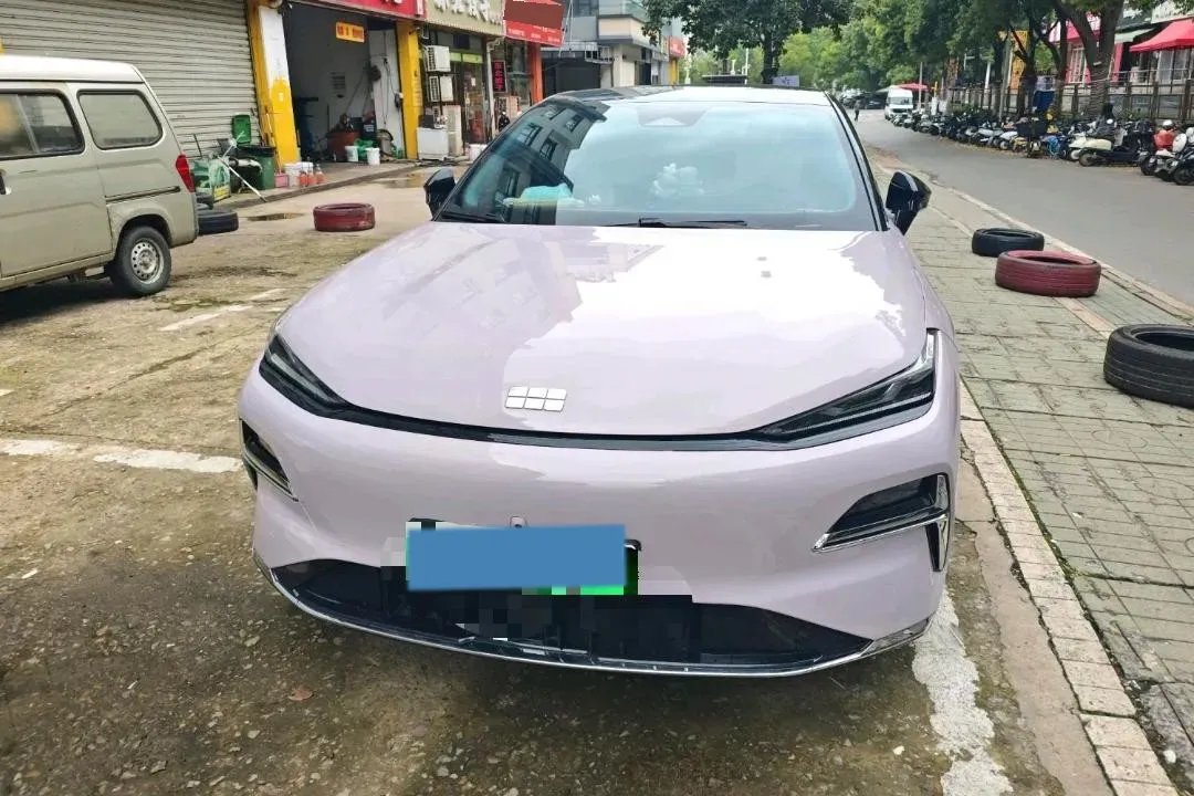 2025 Geely Galaxy Starshine 8 1.5L 112HP L4 1DHT PHEV,autocango,china used car exporter,china ev exporter,chinese used car exporter,chinese used ev exporter