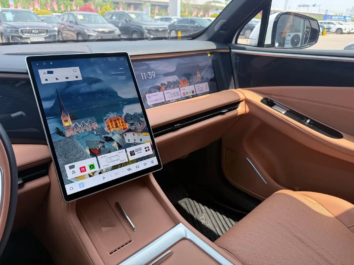 2025 Geely Galaxy L7 1.5L 112HP L4 1DHT PHEV 18.4KWH,autocango,china used car exporter,china ev exporter,chinese used car exporter,chinese used ev exporter