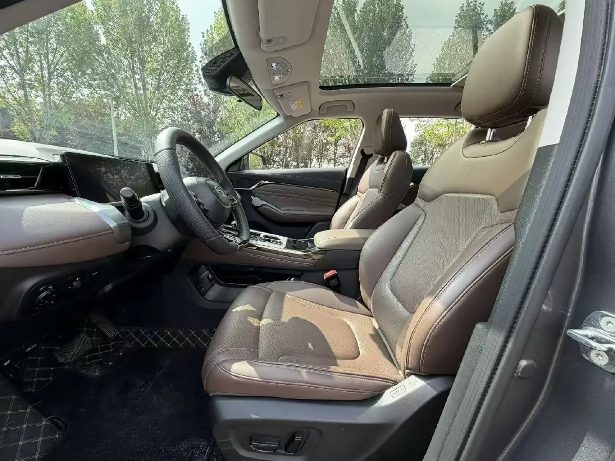 2024 GAC Trumpchi GS4 1.5T 177HP L4 7DCT,autocango,china used car exporter,china ev exporter,chinese used car exporter,chinese used ev exporter