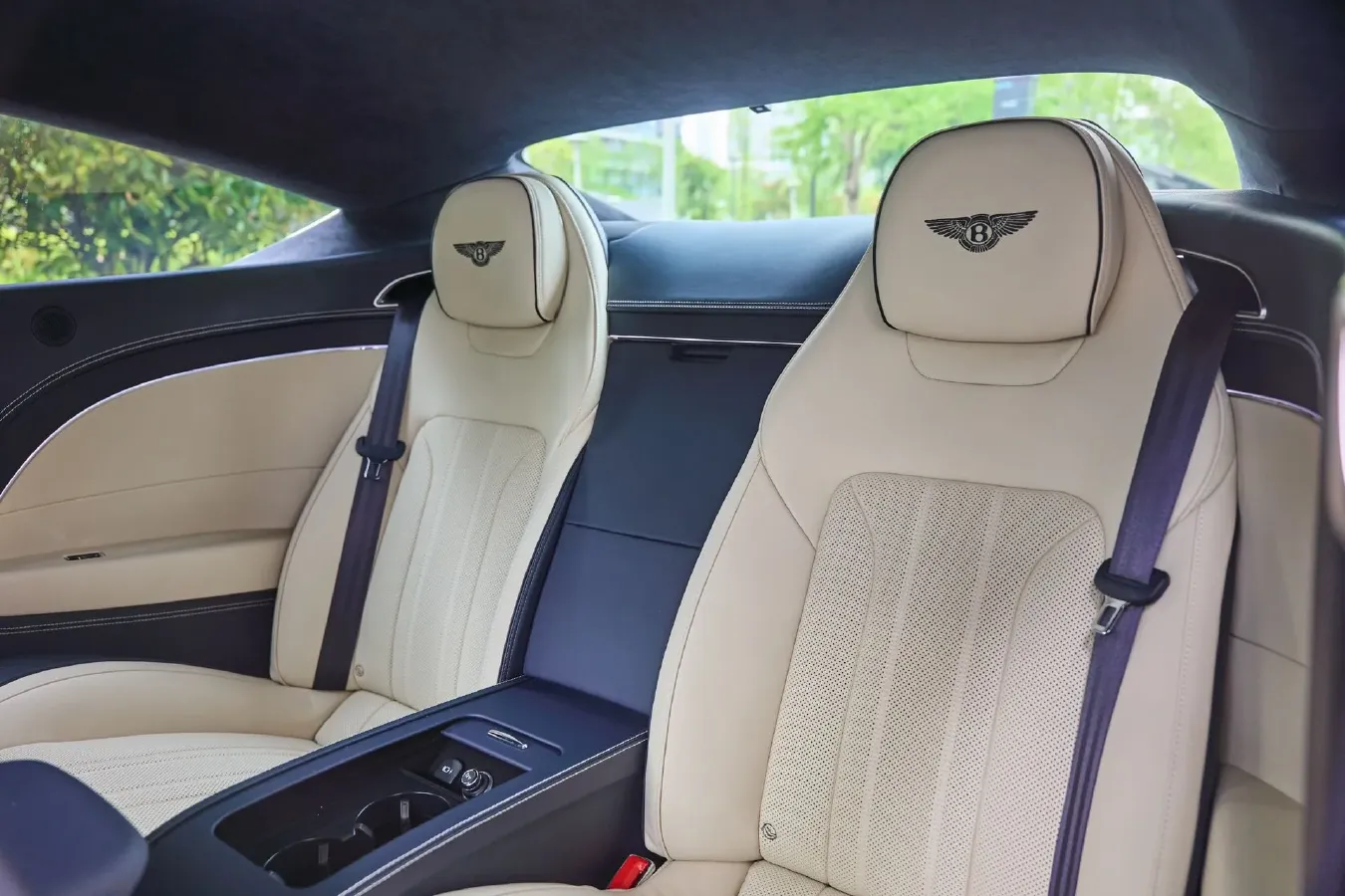 2020 Bentley Continental 4.0T 549HP V8 8DCT,autocango,china used car exporter,china ev exporter,chinese used car exporter,chinese used ev exporter