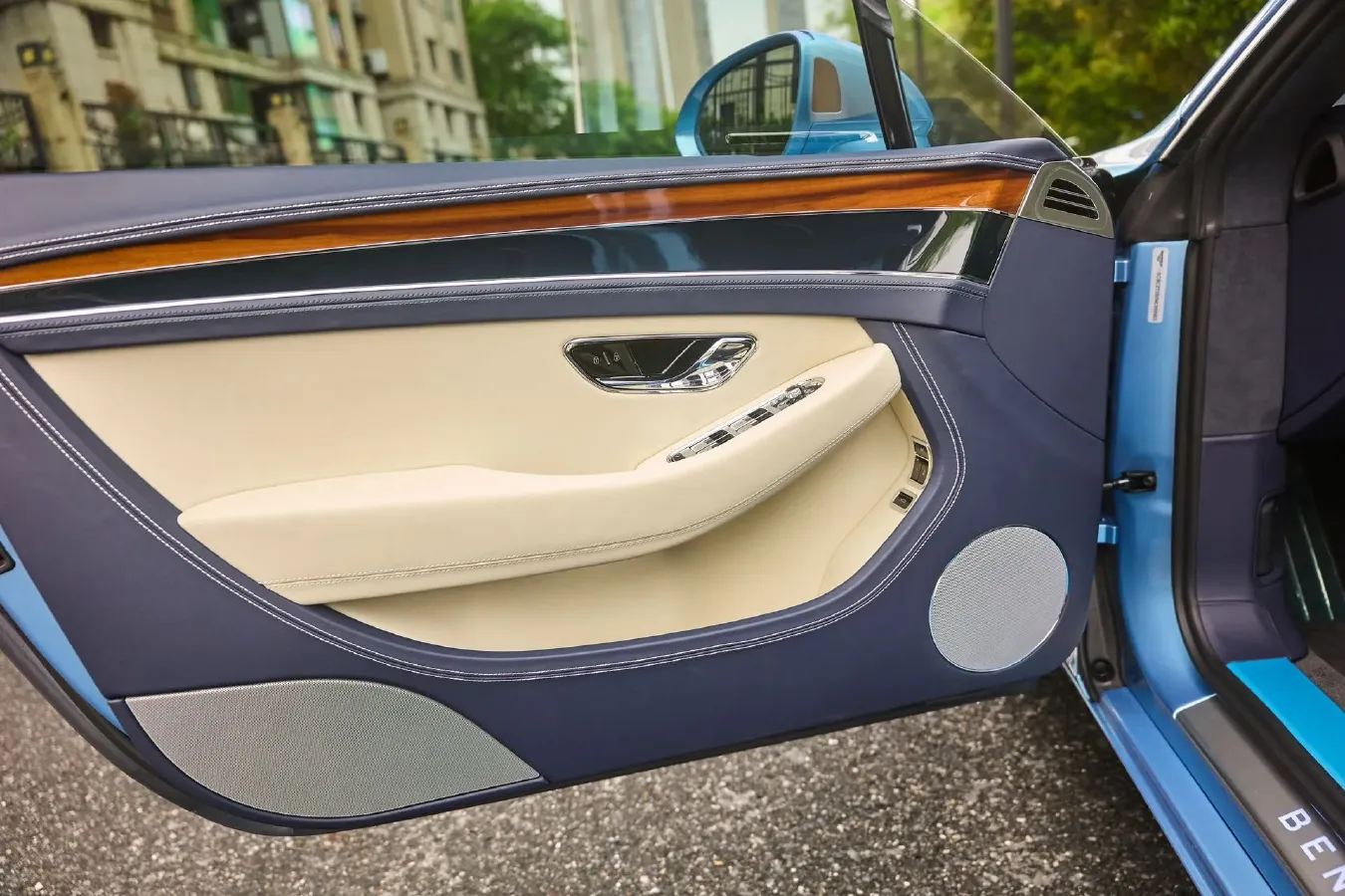 2020 Bentley Continental 4.0T 549HP V8 8DCT,autocango,china used car exporter,china ev exporter,chinese used car exporter,chinese used ev exporter