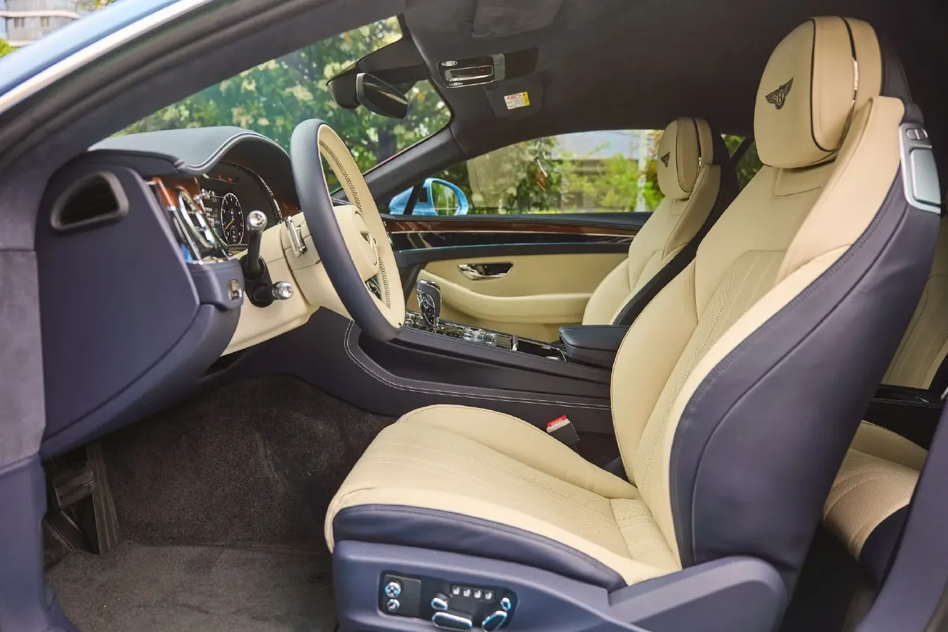 2020 Bentley Continental 4.0T 549HP V8 8DCT,autocango,china used car exporter,china ev exporter,chinese used car exporter,chinese used ev exporter