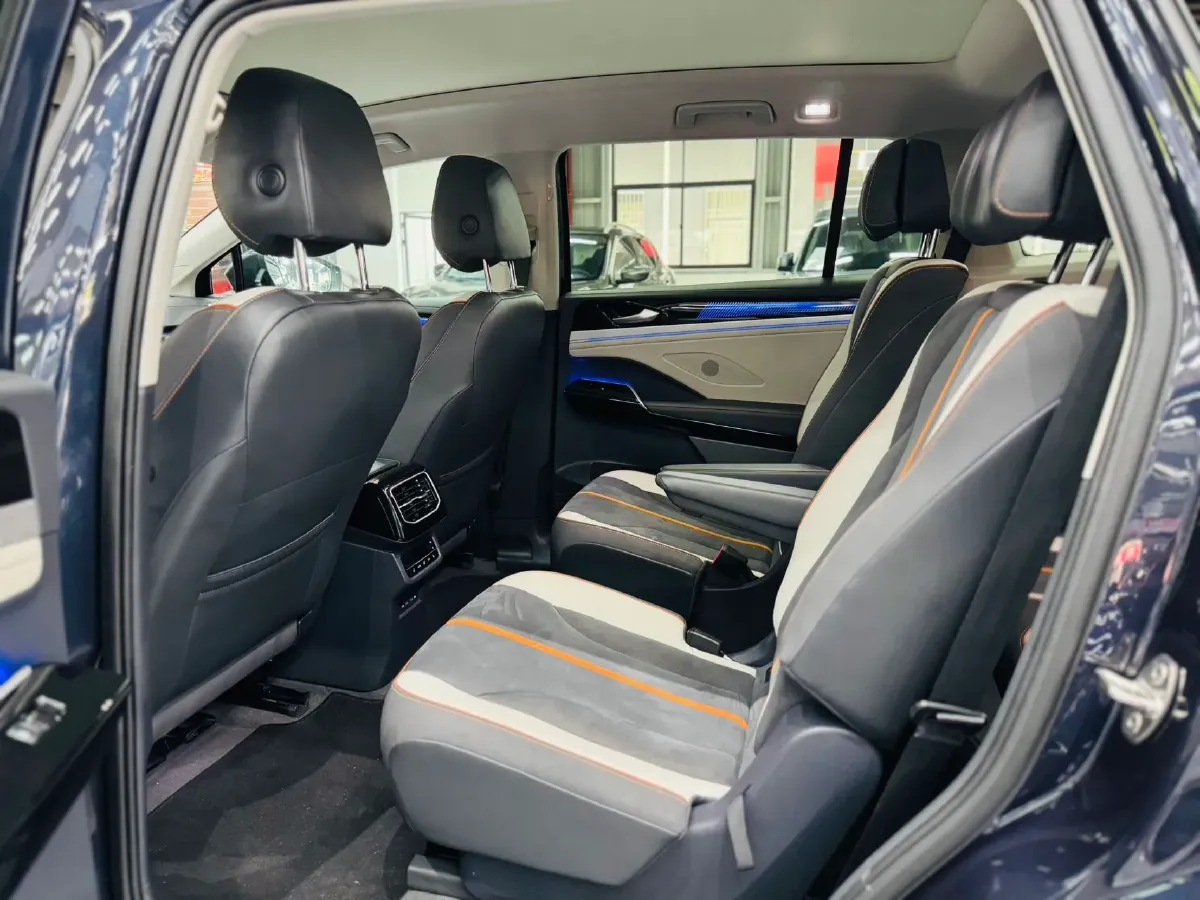 2022 Volkswagen ID.6 Crozz BEV 84.8KWH,autocango,china used car exporter,china ev exporter,chinese used car exporter,chinese used ev exporter