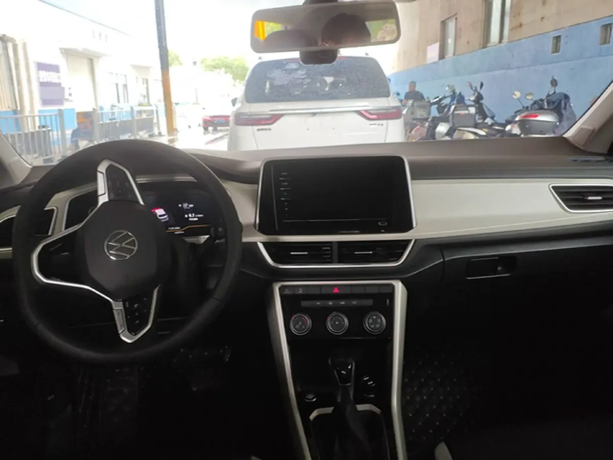 2023 Volkswagen T-Roc 1.4T 150HP L4 7DCT,autocango,china used car exporter,china ev exporter,chinese used car exporter,chinese used ev exporter