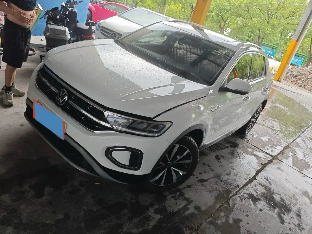 2023 Volkswagen T-Roc 1.4T 150HP L4 7DCT,autocango,china used car exporter,china ev exporter,chinese used car exporter,chinese used ev exporter