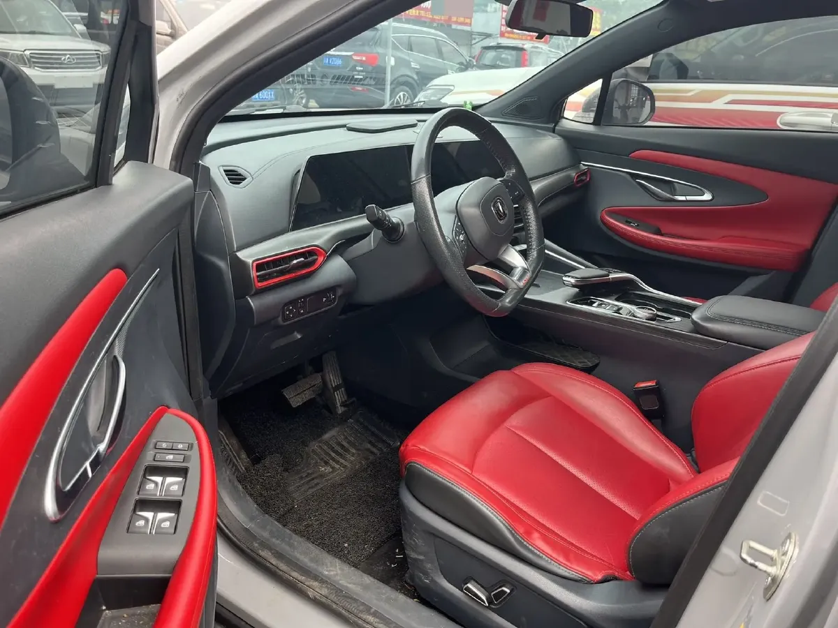 2020 ChangAn UNI-T 1.5T 180HP L4 7DCT,autocango,china used car exporter,china ev exporter,chinese used car exporter,chinese used ev exporter