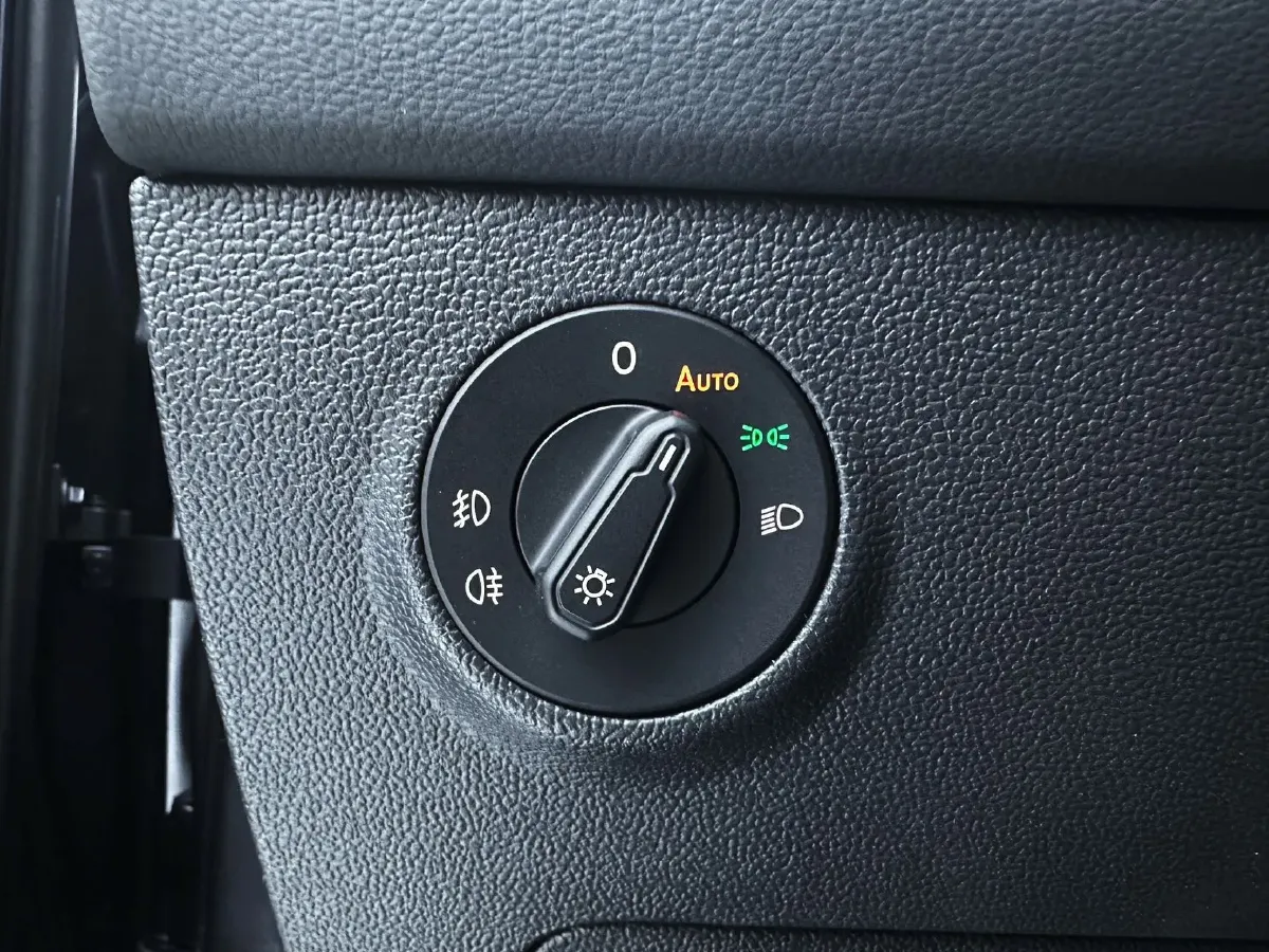 2021 Volkswagen Tharu 1.4T 150HP L4 7DCT,autocango,china used car exporter,china ev exporter,chinese used car exporter,chinese used ev exporter