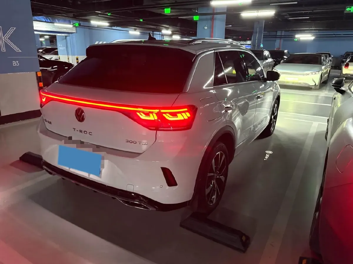 2024 Volkswagen T-Roc 1.5T 160HP L4 7DCT,autocango,china used car exporter,china ev exporter,chinese used car exporter,chinese used ev exporter