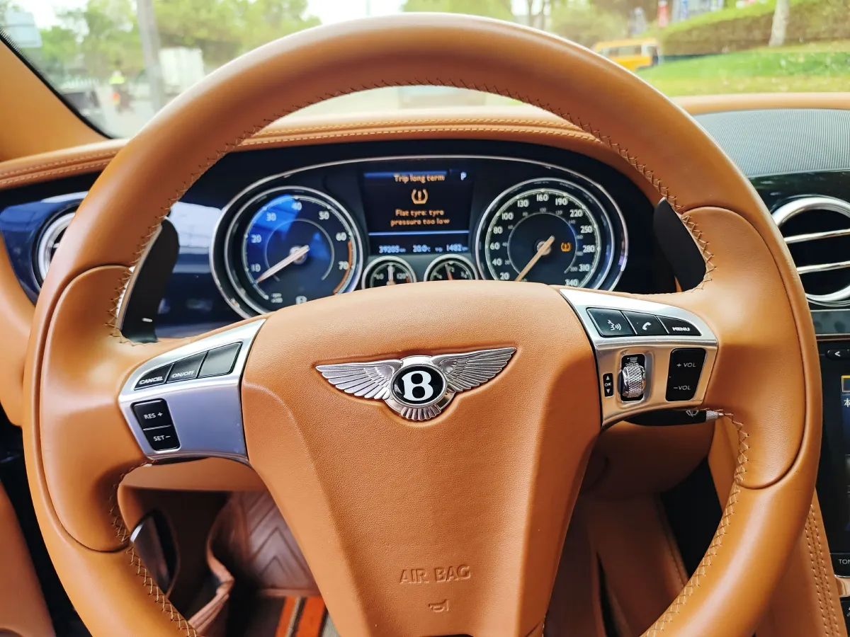 2017 Bentley Continental 4.0T 528HP V8 8AT,autocango,china used car exporter,china ev exporter,chinese used car exporter,chinese used ev exporter