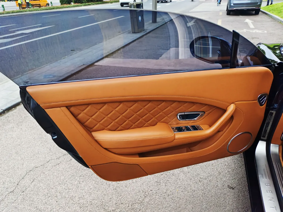 2017 Bentley Continental 4.0T 528HP V8 8AT,autocango,china used car exporter,china ev exporter,chinese used car exporter,chinese used ev exporter