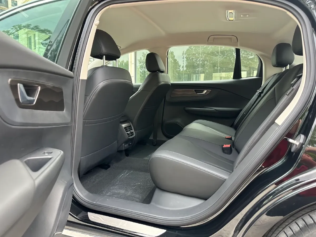 2023 HongQi E-QM5 BEV 54KWH,autocango,china used car exporter,china ev exporter,chinese used car exporter,chinese used ev exporter