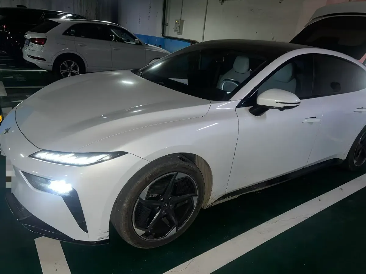 2024 DongFeng eπ eπ007 REEV 105HP REEV 28.4KWH,autocango,china used car exporter,china ev exporter,chinese used car exporter,chinese used ev exporter