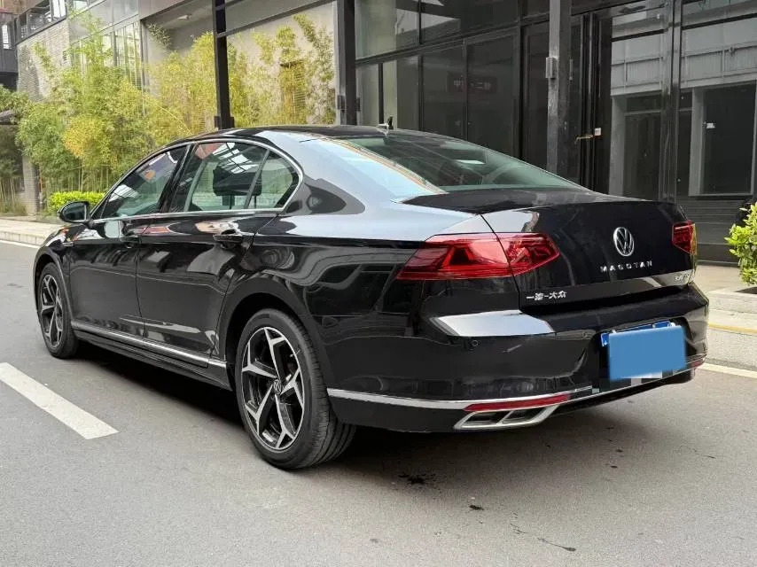 2023 Volkswagen Magotan 2.0T 186HP L4 7DCT,autocango,china used car exporter,china ev exporter,chinese used car exporter,chinese used ev exporter