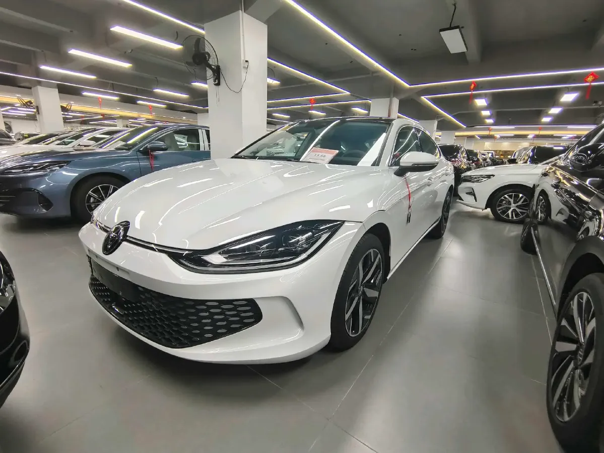 2025 Volkswagen Lamando 1.4T 150HP L4 7DCT,autocango,china used car exporter,china ev exporter,chinese used car exporter,chinese used ev exporter
