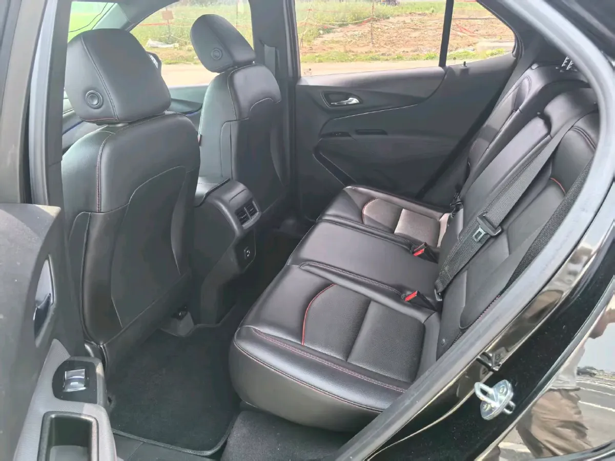 2021 Chevrolet Equinox 2.0T 237HP L4 9AT,autocango,china used car exporter,china ev exporter,chinese used car exporter,chinese used ev exporter