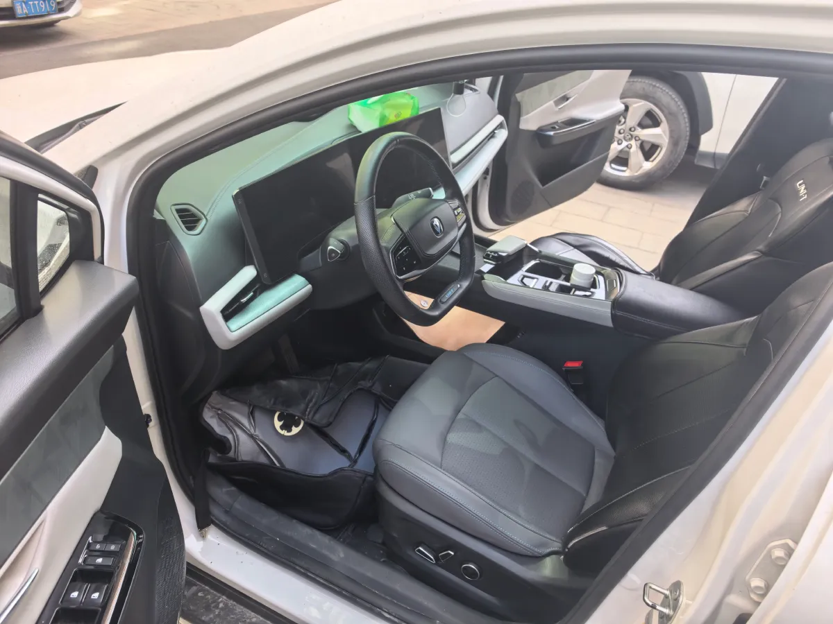 2023 ChangAn UNI-T 1.5T 188HP L4 7DCT,autocango,china used car exporter,china ev exporter,chinese used car exporter,chinese used ev exporter