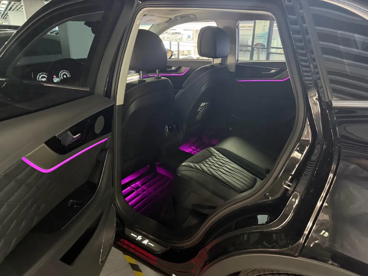 2022 HongQi HS5 2.0T 224HP L4 6AT,autocango,china used car exporter,china ev exporter,chinese used car exporter,chinese used ev exporter