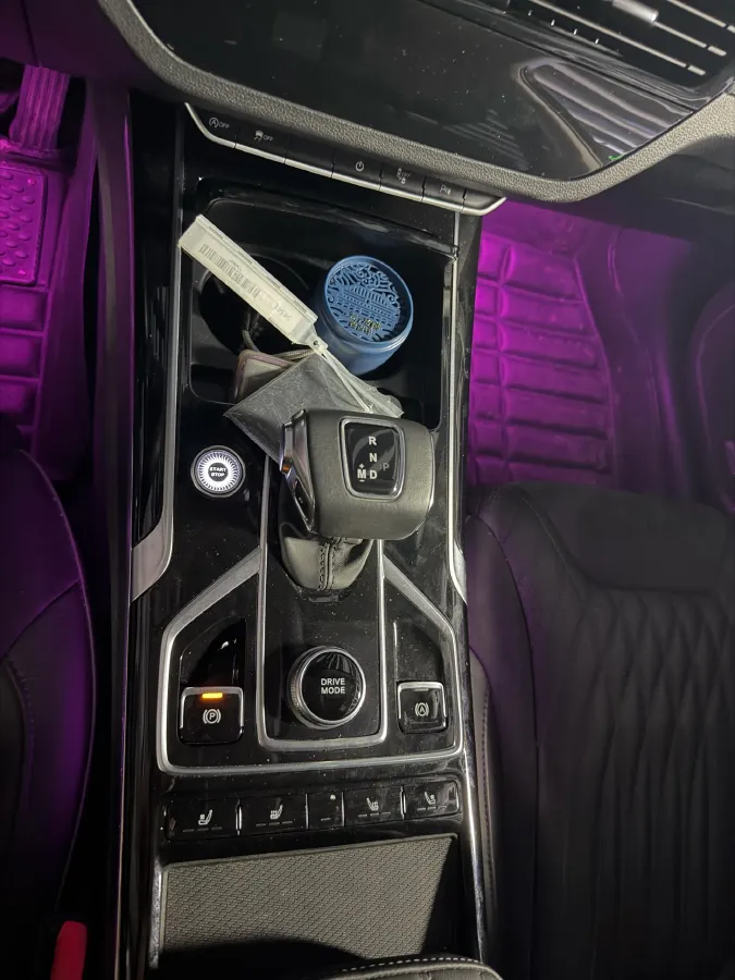 2022 HongQi HS5 2.0T 224HP L4 6AT,autocango,china used car exporter,china ev exporter,chinese used car exporter,chinese used ev exporter