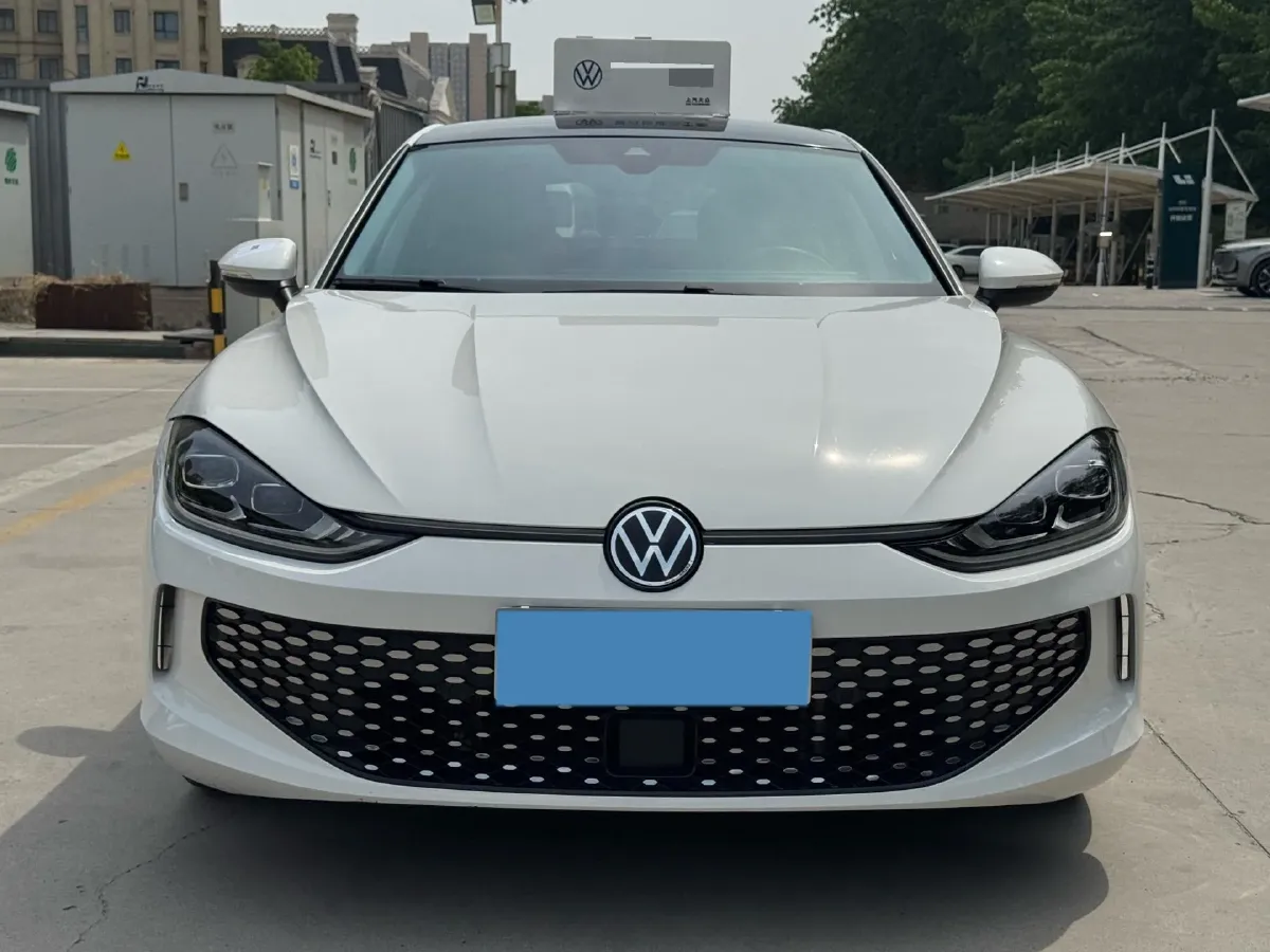 2022 Skoda Superb 2.0T 186HP L4 7DCT,autocango,china used car exporter,china ev exporter,chinese used car exporter,chinese used ev exporter