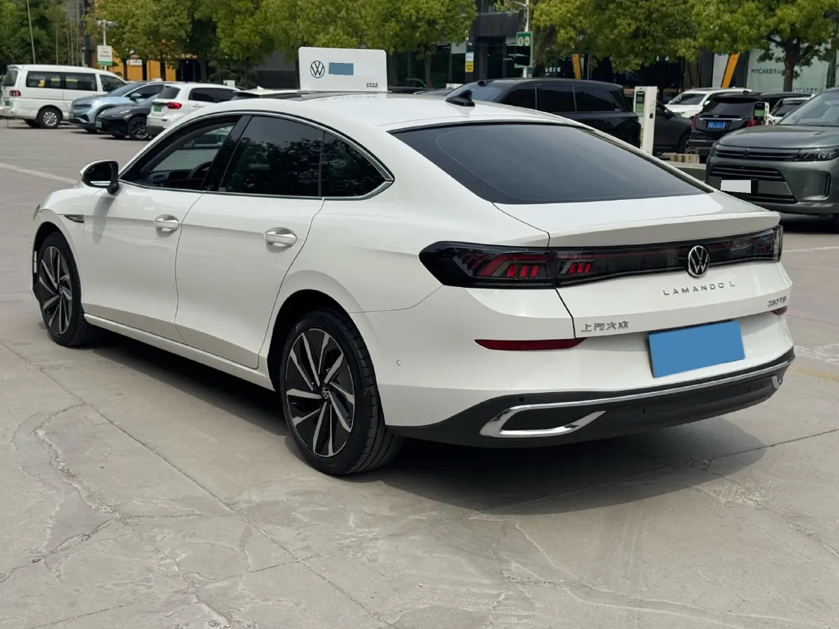 2022 Skoda Superb 2.0T 186HP L4 7DCT,autocango,china used car exporter,china ev exporter,chinese used car exporter,chinese used ev exporter