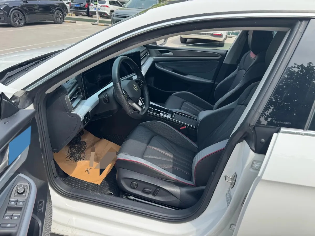 2022 Skoda Superb 2.0T 186HP L4 7DCT,autocango,china used car exporter,china ev exporter,chinese used car exporter,chinese used ev exporter