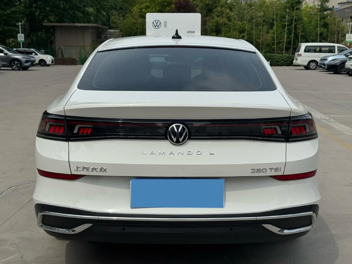 2022 Skoda Superb 2.0T 186HP L4 7DCT,autocango,china used car exporter,china ev exporter,chinese used car exporter,chinese used ev exporter