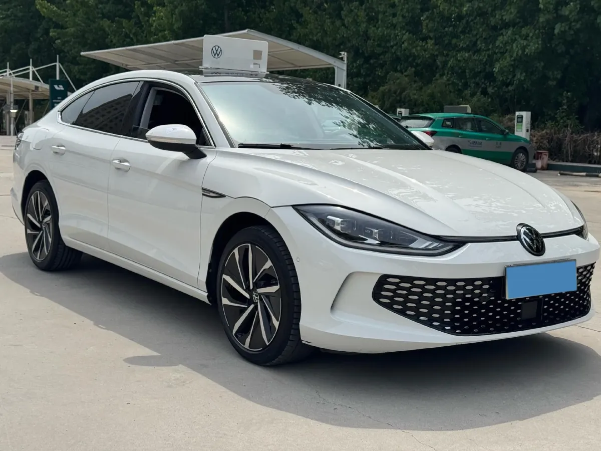 2022 Skoda Superb 2.0T 186HP L4 7DCT,autocango,china used car exporter,china ev exporter,chinese used car exporter,chinese used ev exporter