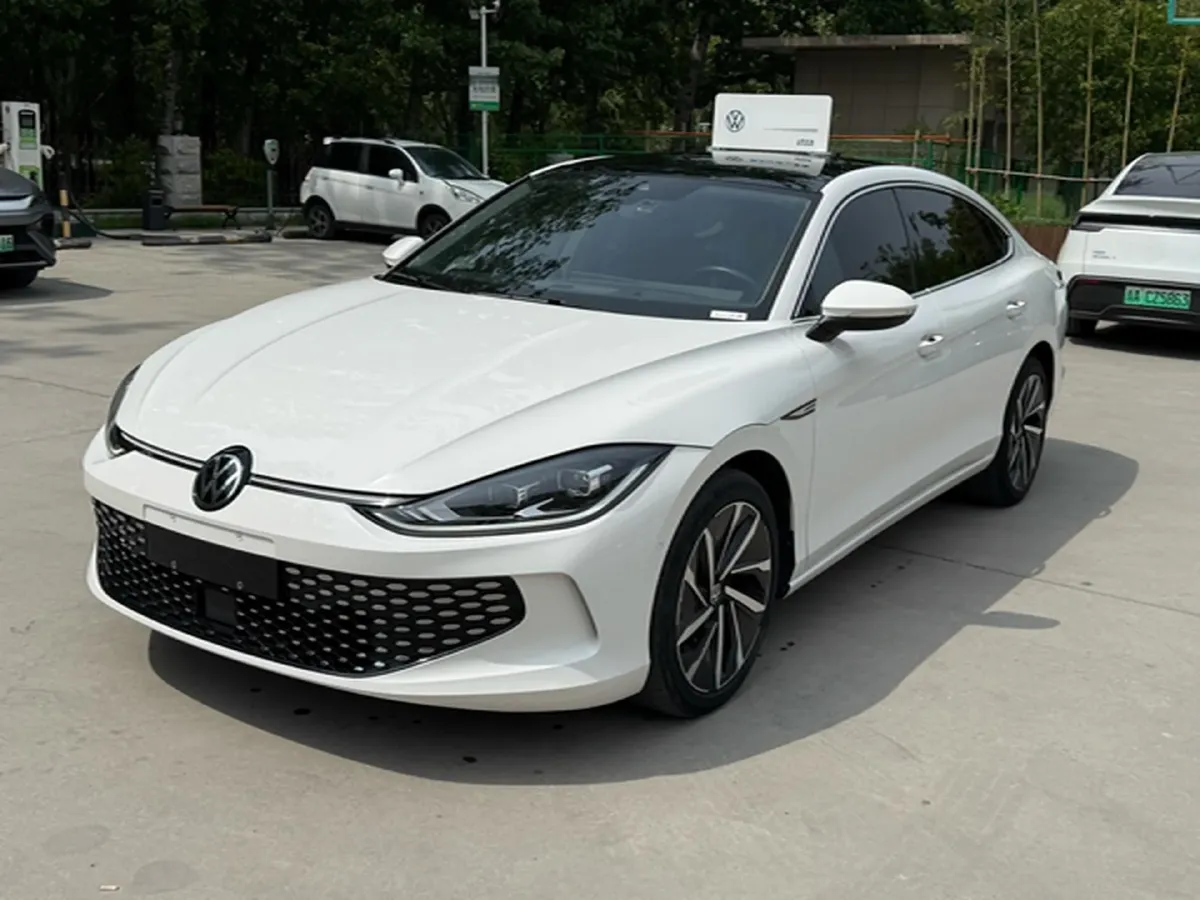 2022 Skoda Superb 2.0T 186HP L4 7DCT,autocango,china used car exporter,china ev exporter,chinese used car exporter,chinese used ev exporter