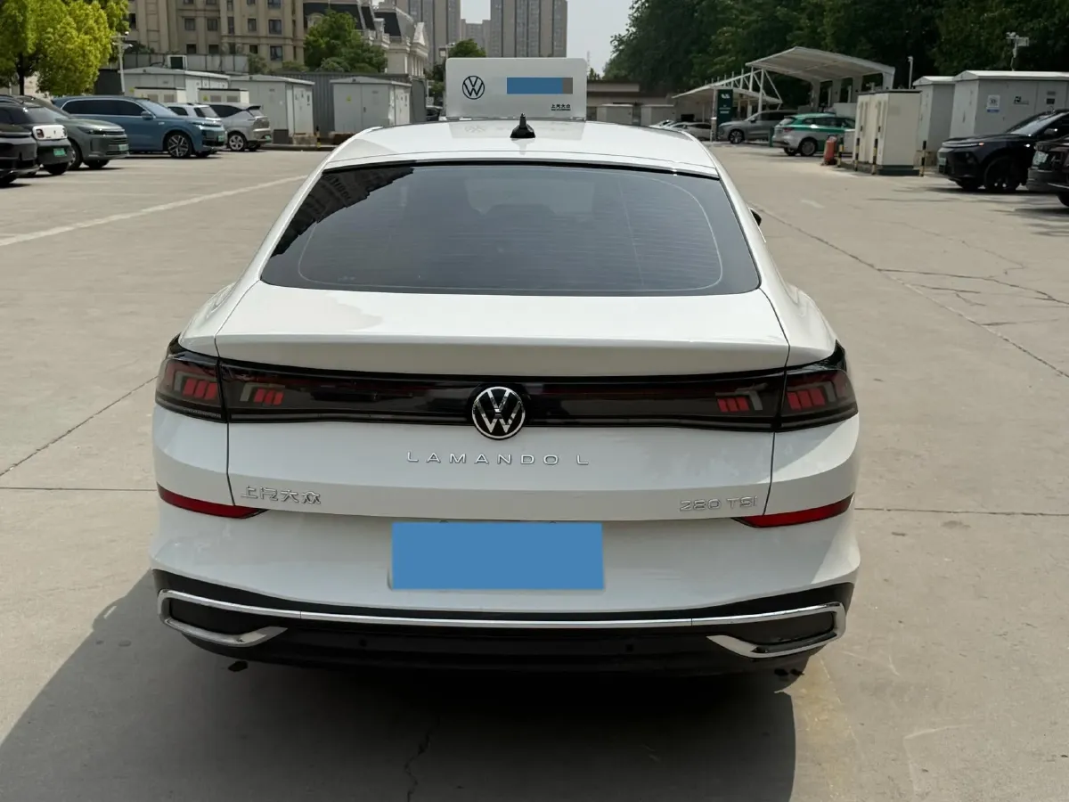 2022 Skoda Superb 2.0T 186HP L4 7DCT,autocango,china used car exporter,china ev exporter,chinese used car exporter,chinese used ev exporter