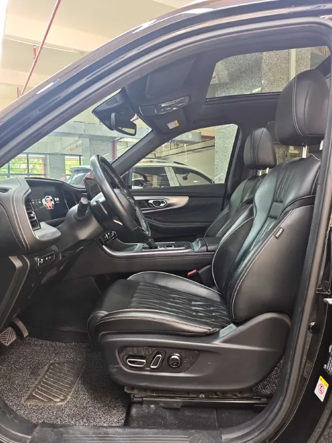 2022 GAC Trumpchi GS8 2.0T 252HP L4 8AT,autocango,china used car exporter,china ev exporter,chinese used car exporter,chinese used ev exporter