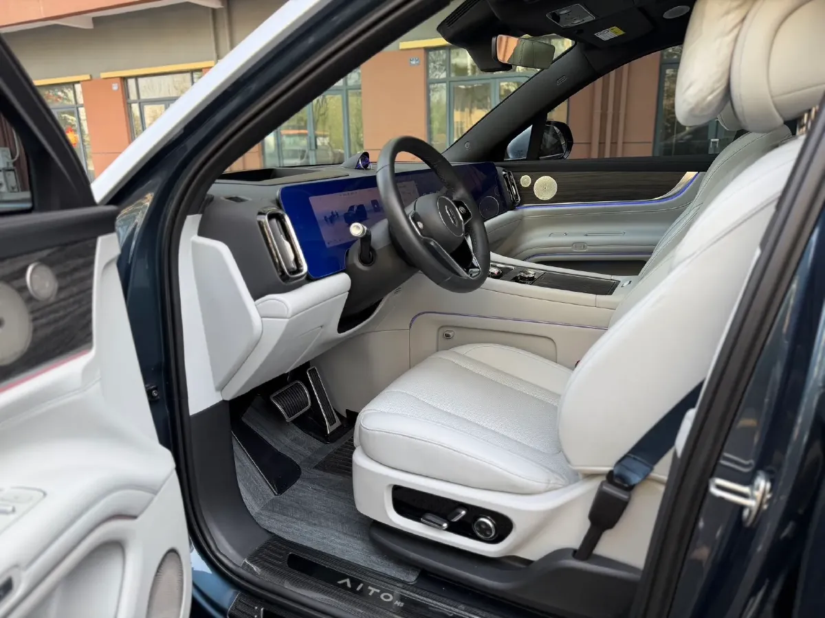 2024 AITO AITO M9 1.5T 152HP L4 REEV 42KWH,autocango,china used car exporter,china ev exporter,chinese used car exporter,chinese used ev exporter