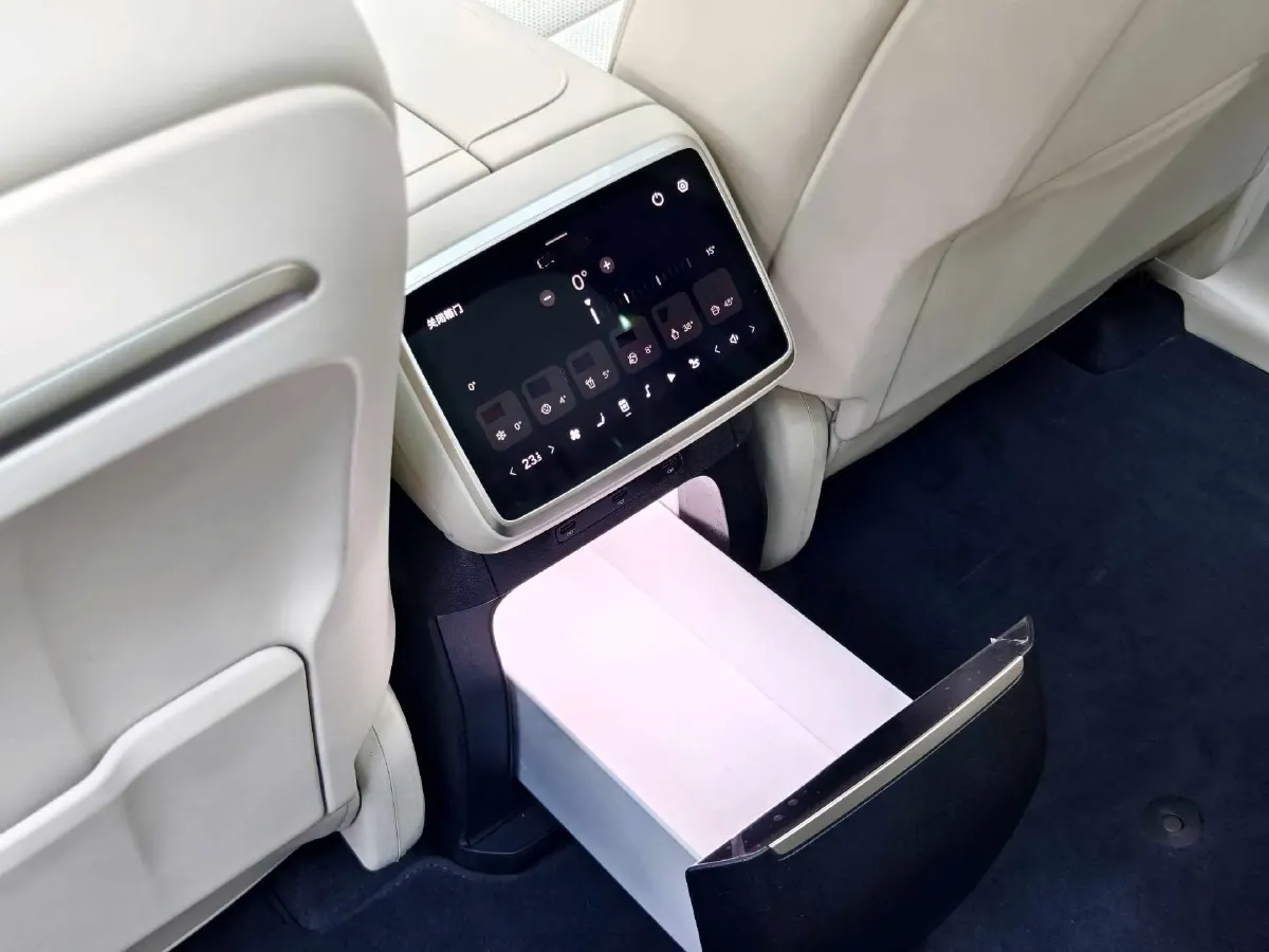 2025 ONVO L90 BEV,autocango,china used car exporter,china ev exporter,chinese used car exporter,chinese used ev exporter