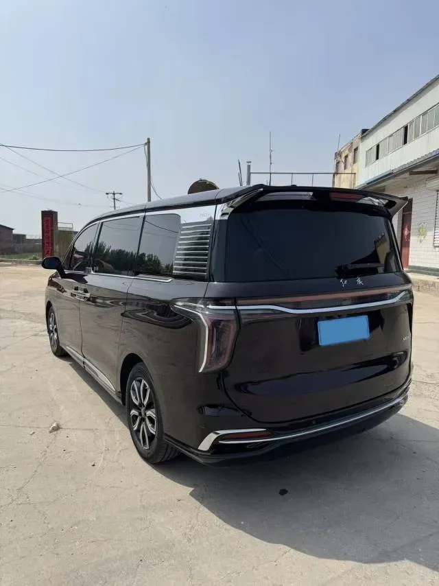 2023 HongQi HQ9 2.0T 252HP L4 8AT,autocango,china used car exporter,china ev exporter,chinese used car exporter,chinese used ev exporter