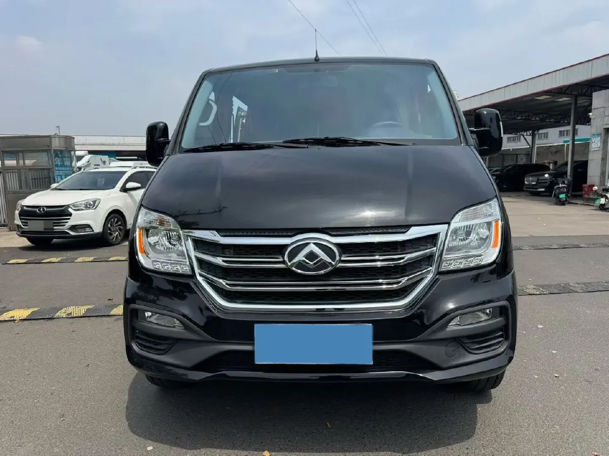 2021 MAXUS XinTu V80 2.0T 139HP L4 6AMT,autocango,china used car exporter,china ev exporter,chinese used car exporter,chinese used ev exporter