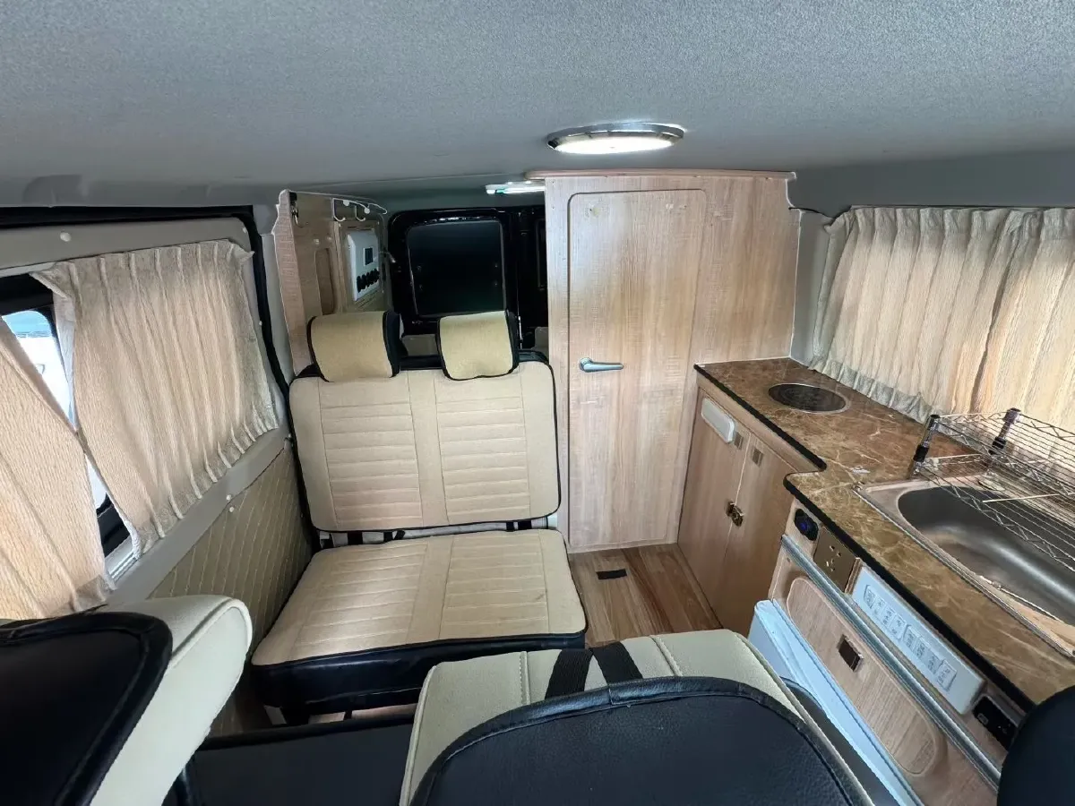 2021 MAXUS XinTu V80 2.0T 139HP L4 6AMT,autocango,china used car exporter,china ev exporter,chinese used car exporter,chinese used ev exporter