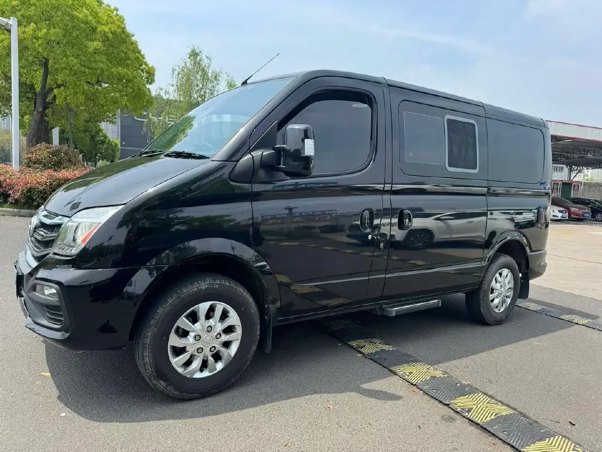2021 MAXUS XinTu V80 2.0T 139HP L4 6AMT,autocango,china used car exporter,china ev exporter,chinese used car exporter,chinese used ev exporter