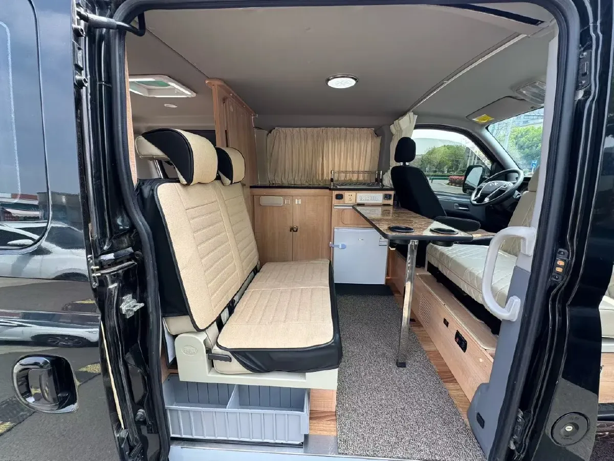 2021 MAXUS XinTu V80 2.0T 139HP L4 6AMT,autocango,china used car exporter,china ev exporter,chinese used car exporter,chinese used ev exporter