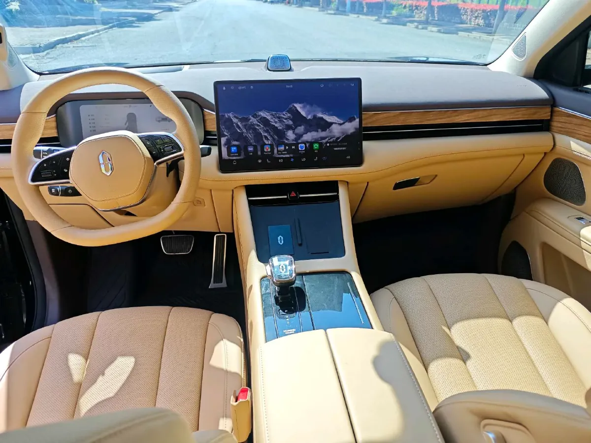 2024 AITO AITO M5 1.5T 152HP L4 REEV 42KWH,autocango,china used car exporter,china ev exporter,chinese used car exporter,chinese used ev exporter