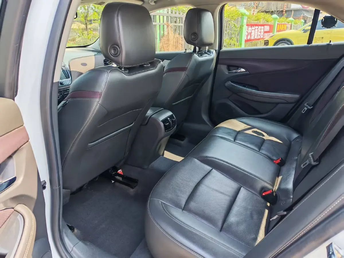 2018 Chevrolet Malibu 1.5T 170HP L4 6AT,autocango,china used car exporter,china ev exporter,chinese used car exporter,chinese used ev exporter