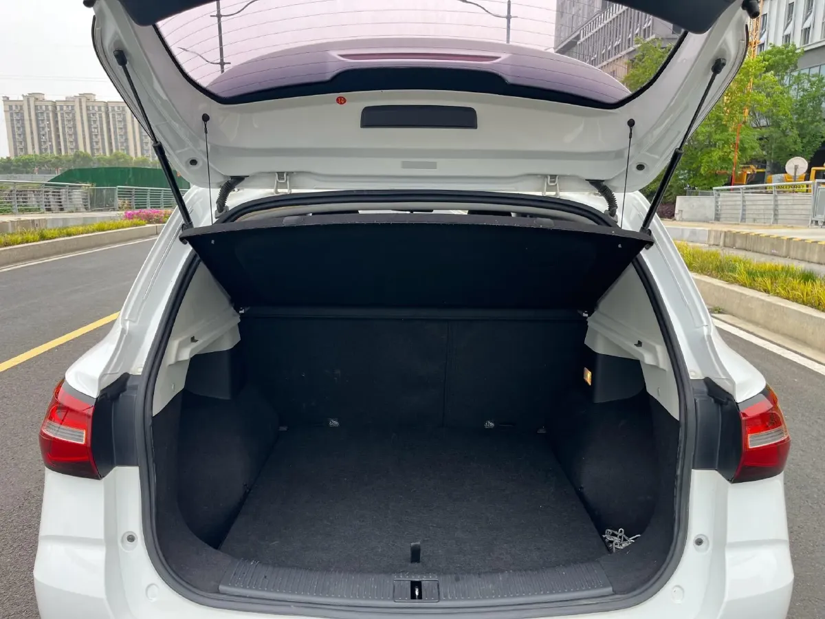 2018 Roewe RX5 1.5T 169HP L4 6MT,autocango,china used car exporter,china ev exporter,chinese used car exporter,chinese used ev exporter