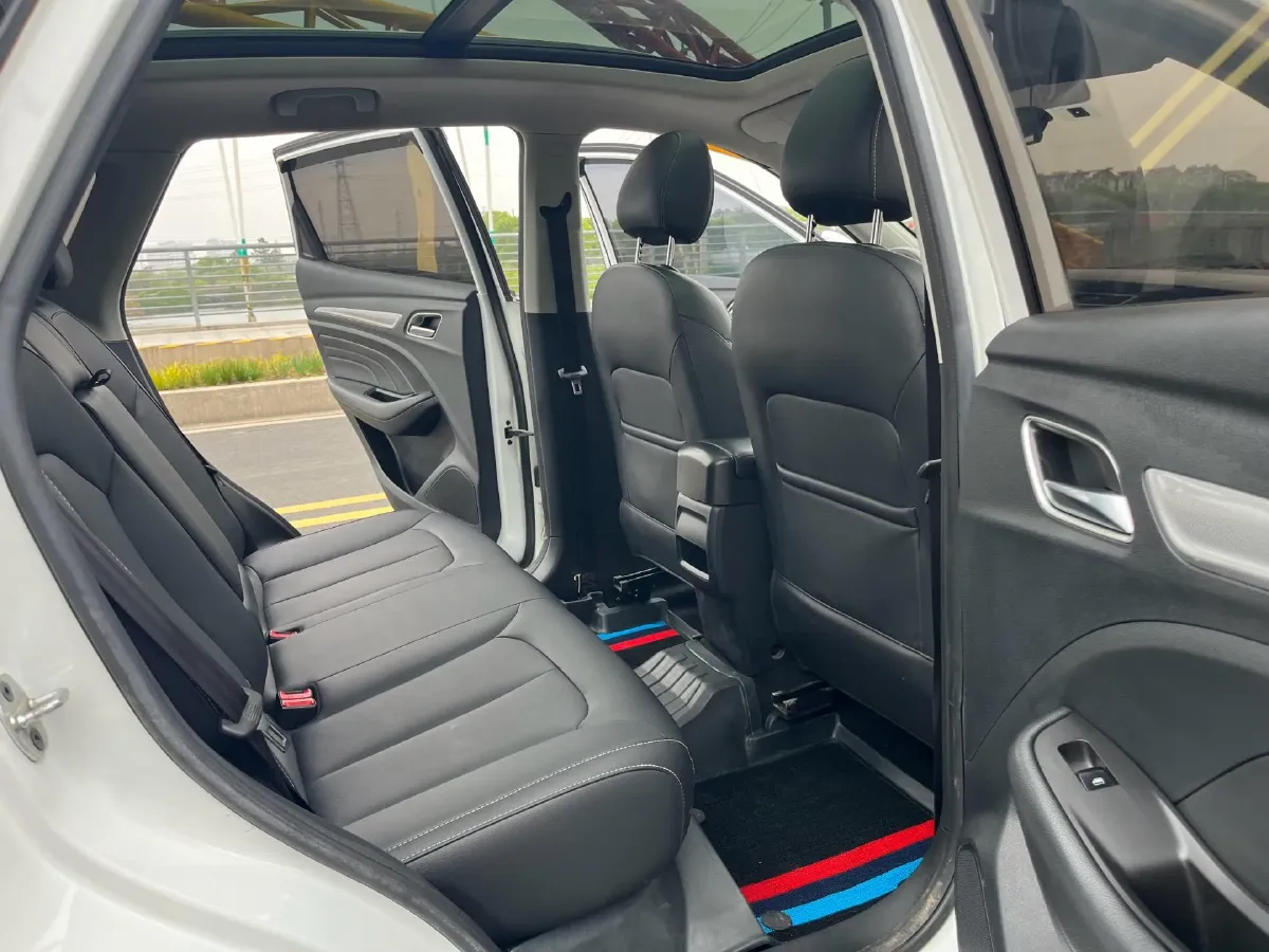 2018 Roewe RX5 1.5T 169HP L4 6MT,autocango,china used car exporter,china ev exporter,chinese used car exporter,chinese used ev exporter