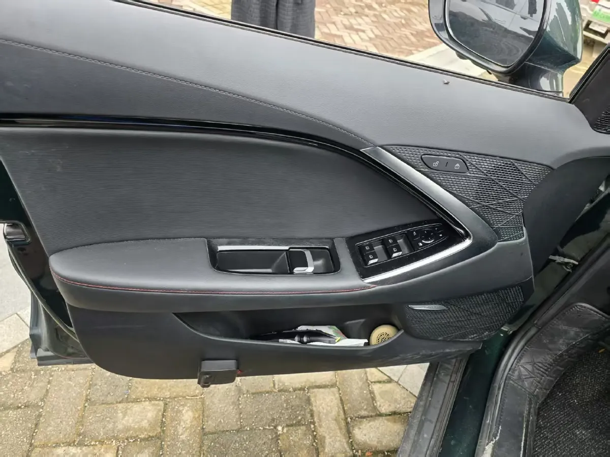 2023 MG 7 2.0T 261HP L4 9AT,autocango,china used car exporter,china ev exporter,chinese used car exporter,chinese used ev exporter