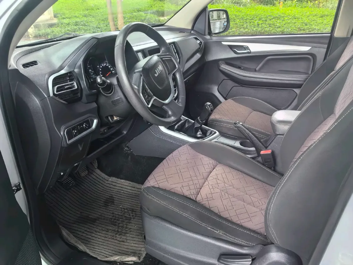 2020 ChangAn Kaicene KaiCheng F70 2.4T 218HP L4 6MT,autocango,china used car exporter,china ev exporter,chinese used car exporter,chinese used ev exporter