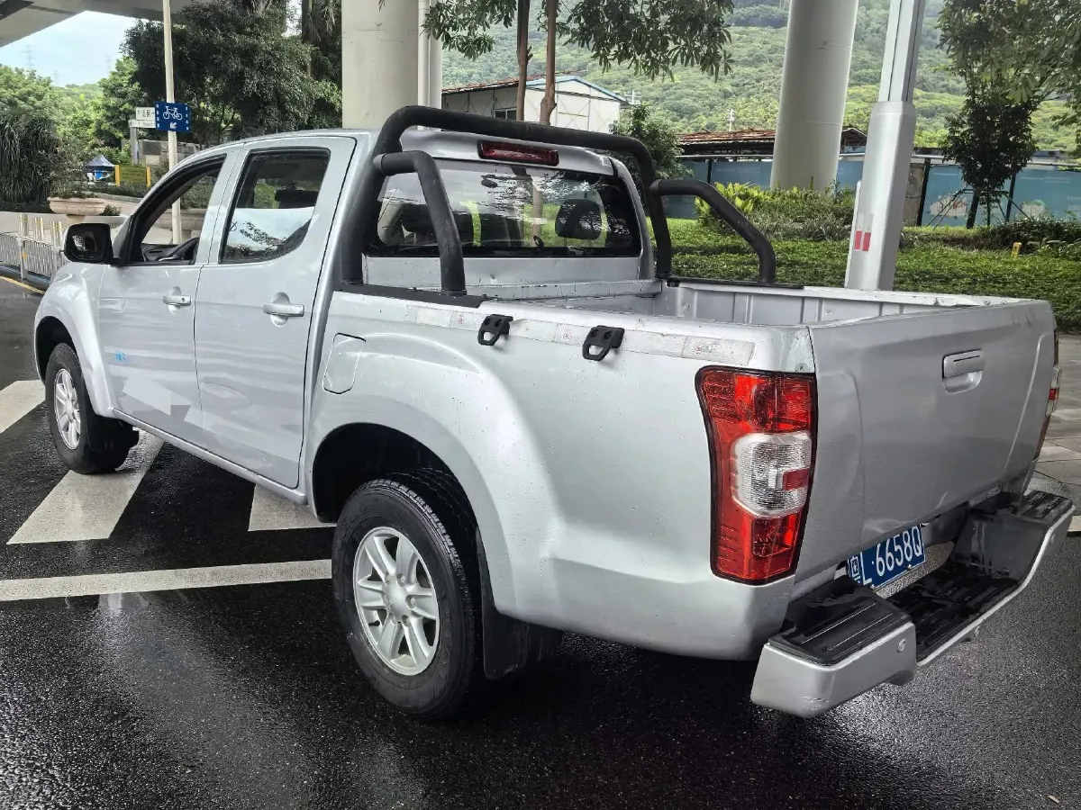 2020 ChangAn Kaicene KaiCheng F70 2.4T 218HP L4 6MT,autocango,china used car exporter,china ev exporter,chinese used car exporter,chinese used ev exporter