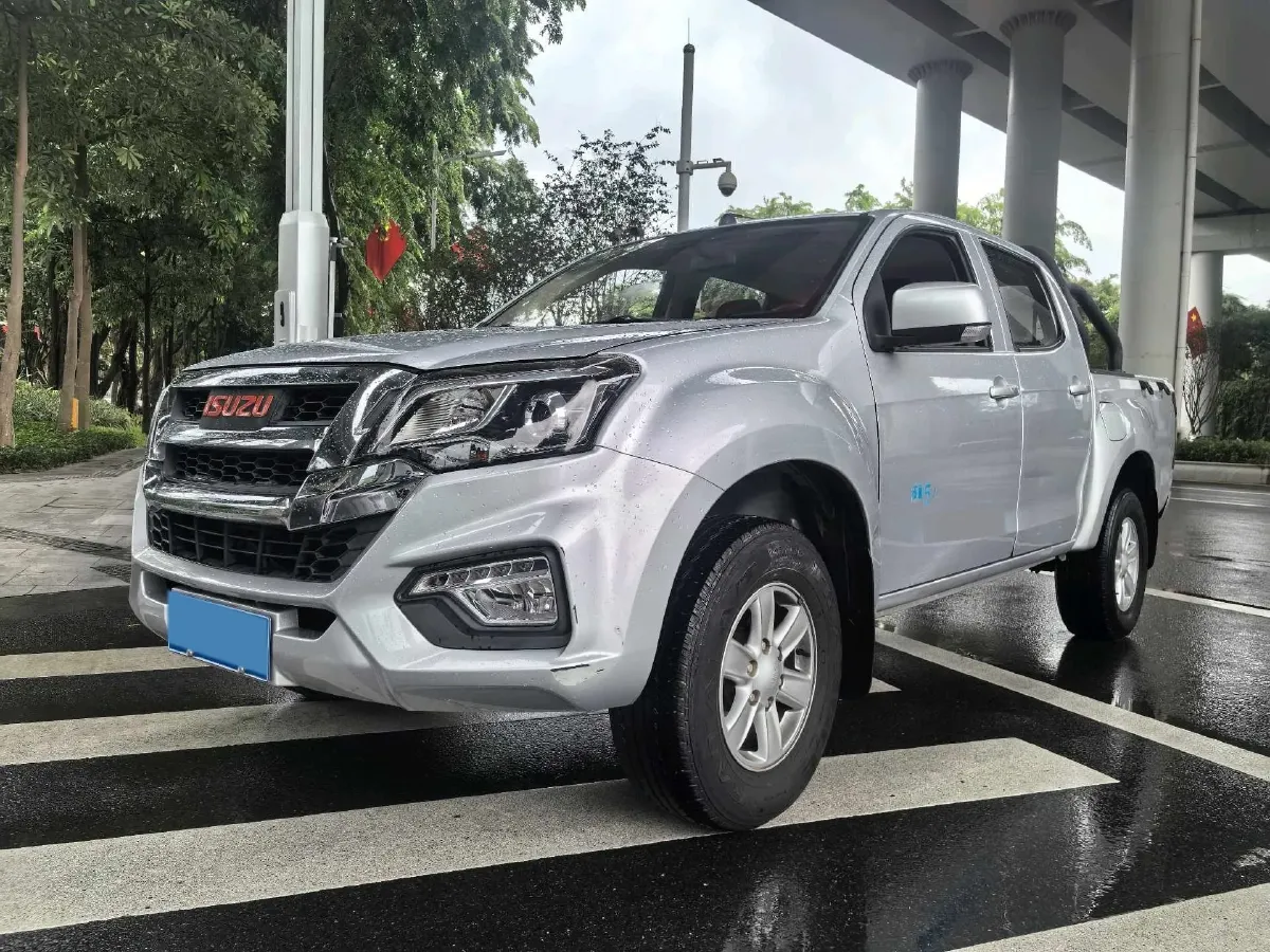 2020 ChangAn Kaicene KaiCheng F70 2.4T 218HP L4 6MT,autocango,china used car exporter,china ev exporter,chinese used car exporter,chinese used ev exporter