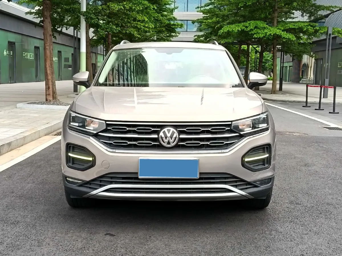 2019 Jeep Cherokee 2.0T 234HP L4 9AT,autocango,china used car exporter,china ev exporter,chinese used car exporter,chinese used ev exporter