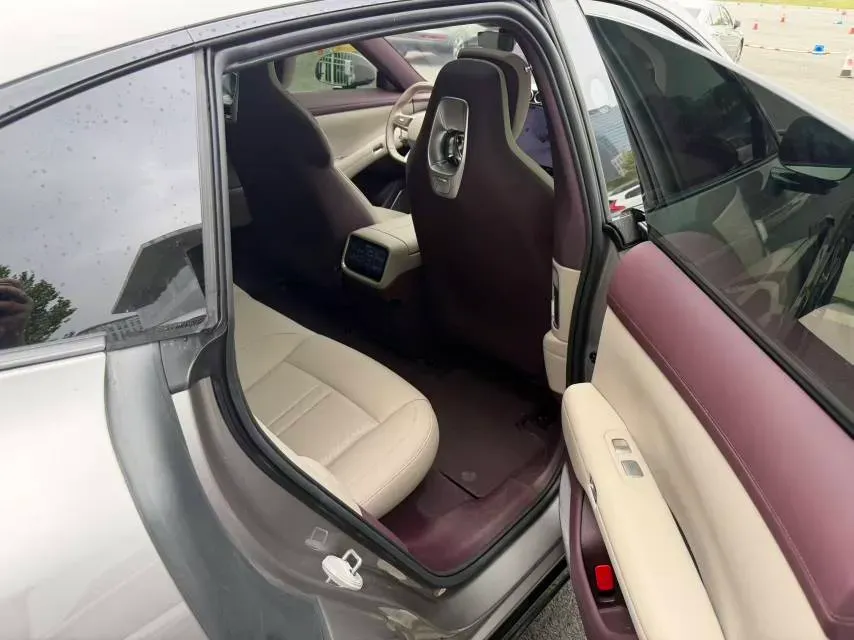 2025 MI YU7 BEV 96.3KWH,autocango,china used car exporter,china ev exporter,chinese used car exporter,chinese used ev exporter