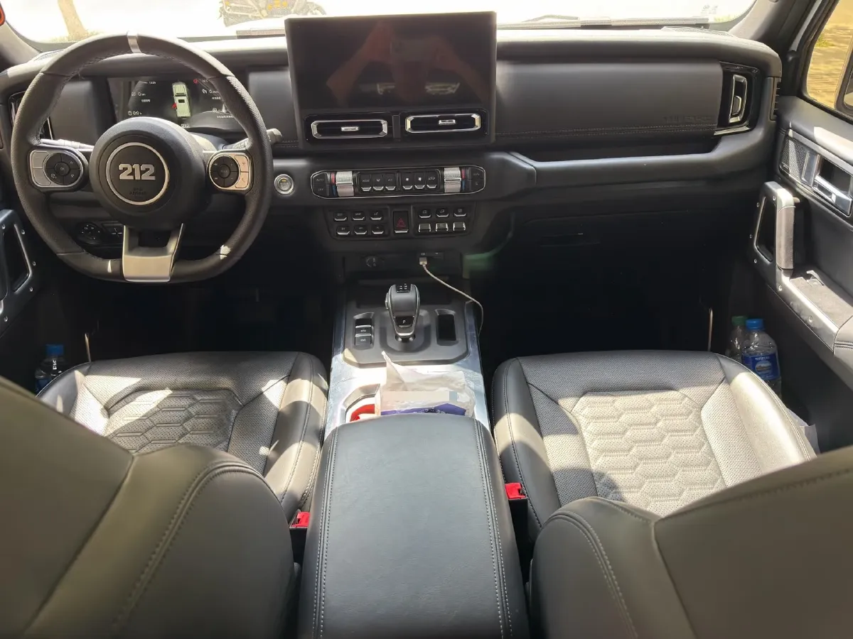 2024 212 212 T01 2.0T 252HP L4 8AT,autocango,china used car exporter,china ev exporter,chinese used car exporter,chinese used ev exporter